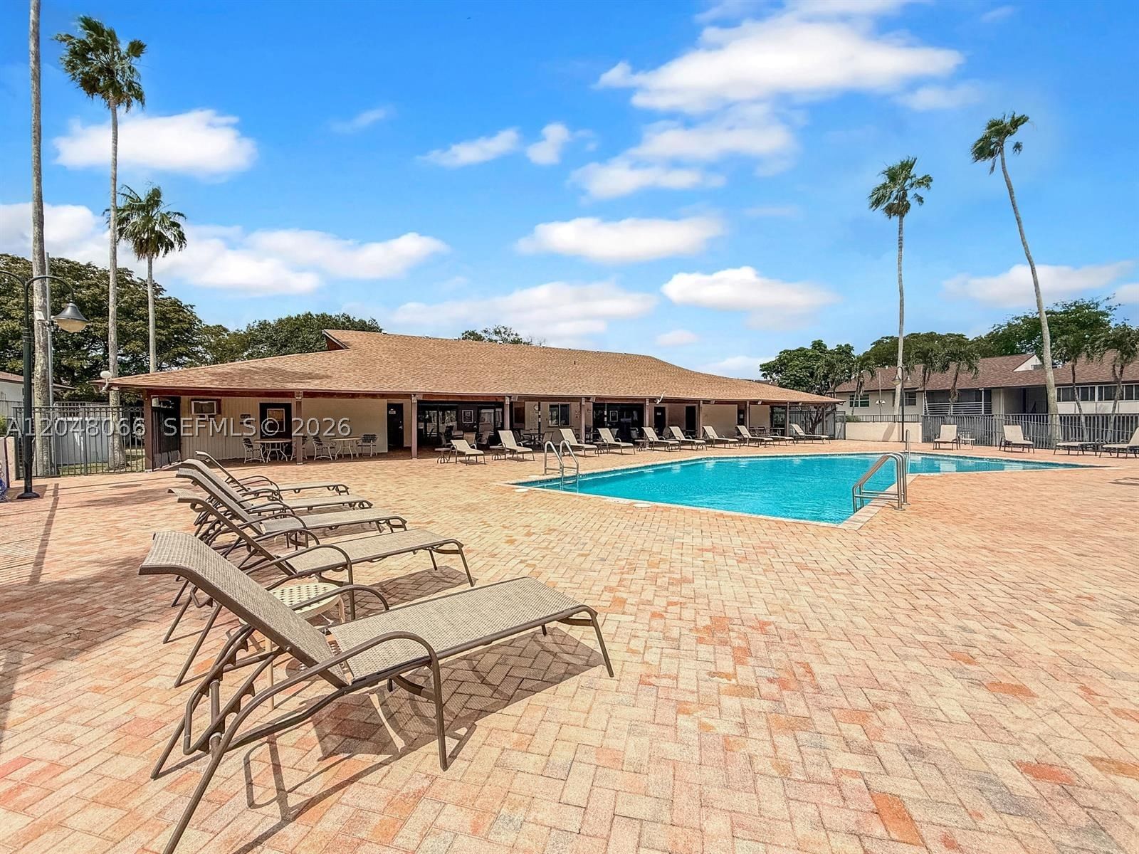 Real estate property located at 204 Laurel Dr #1204, Broward, Laurels At Margate, Margate, FL