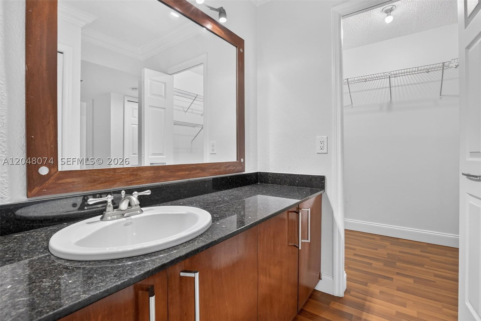 Real estate property located at 359 Lakeview Dr #102, Broward, Racquet Club Apts At Bona, Weston, FL