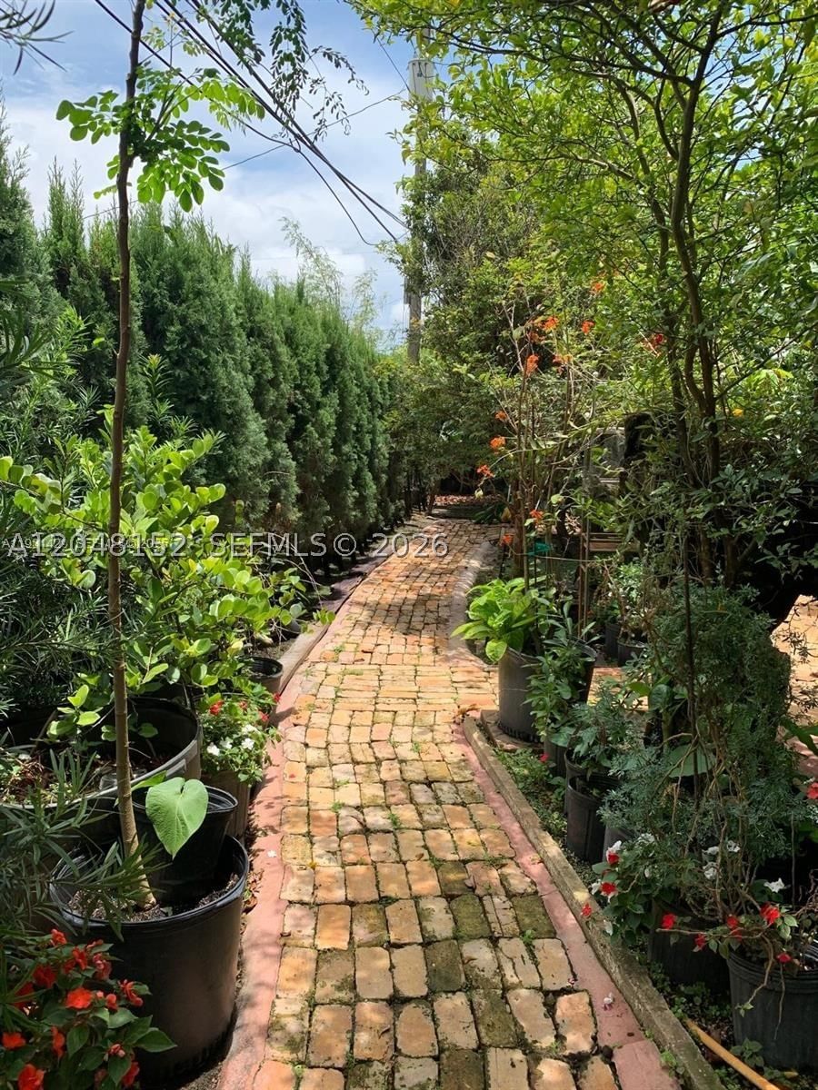 Real estate property located at 10955 56th St, Miami-dade, Westwood Lake 6th Addn, Miami, FL
