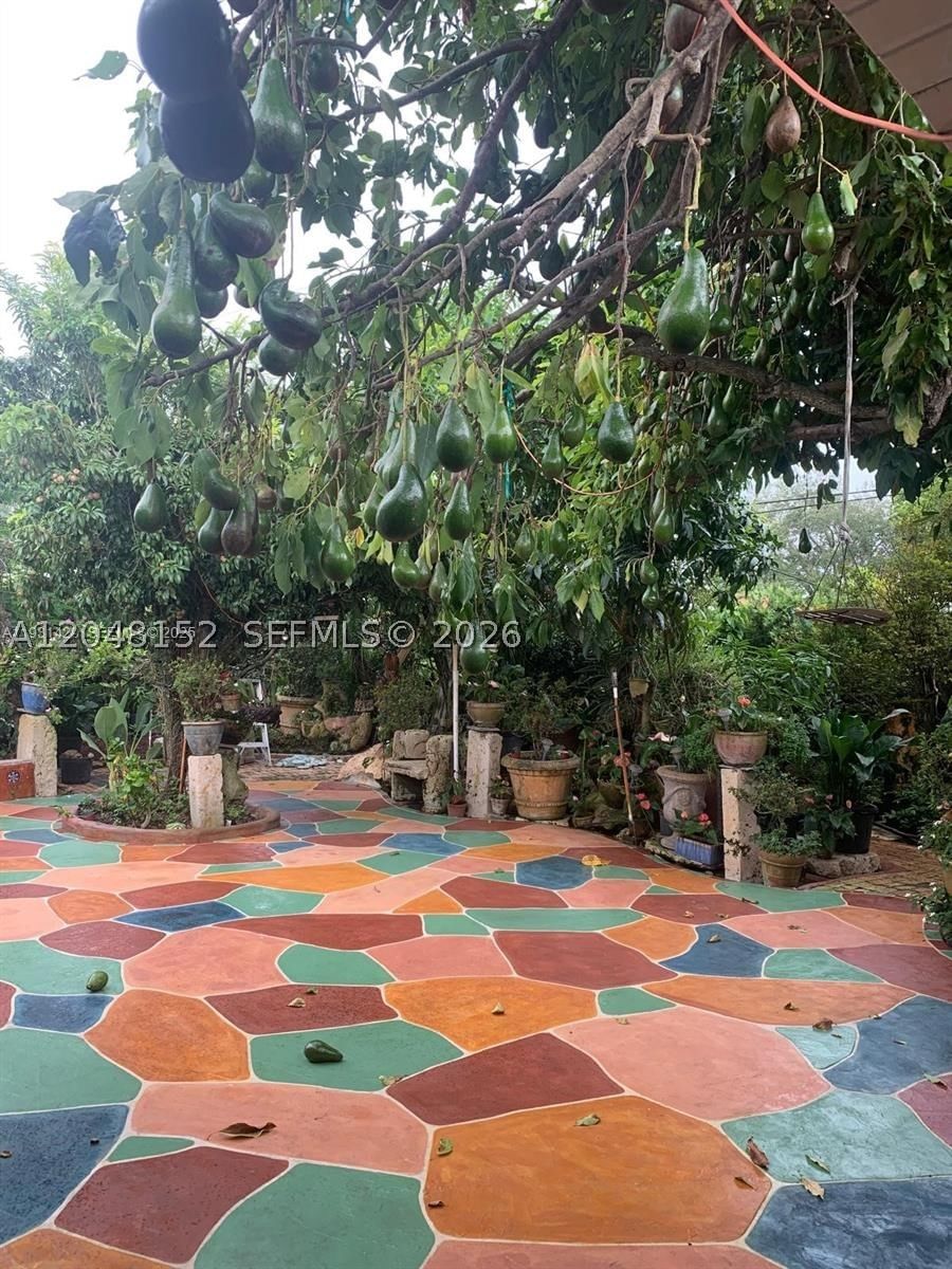 Real estate property located at 10955 56th St, Miami-dade, Westwood Lake 6th Addn, Miami, FL