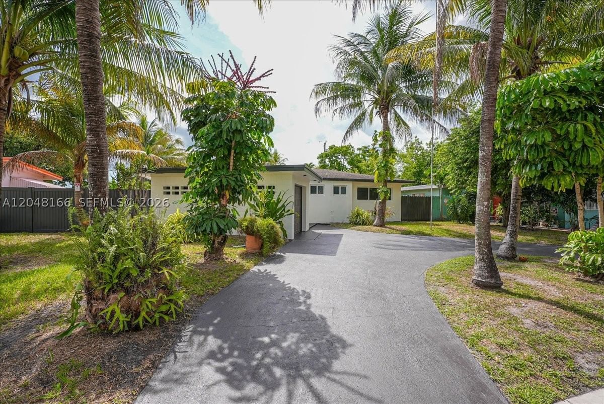 Real estate property located at 19531 1st Pl, Miami-dade, Sierra 2nd Addn, Miami Gardens, FL