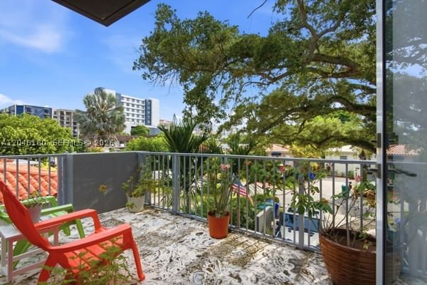 Real estate property located at 2931 38th Ct #2, Miami-dade, Southern Pine Villas, Miami, FL