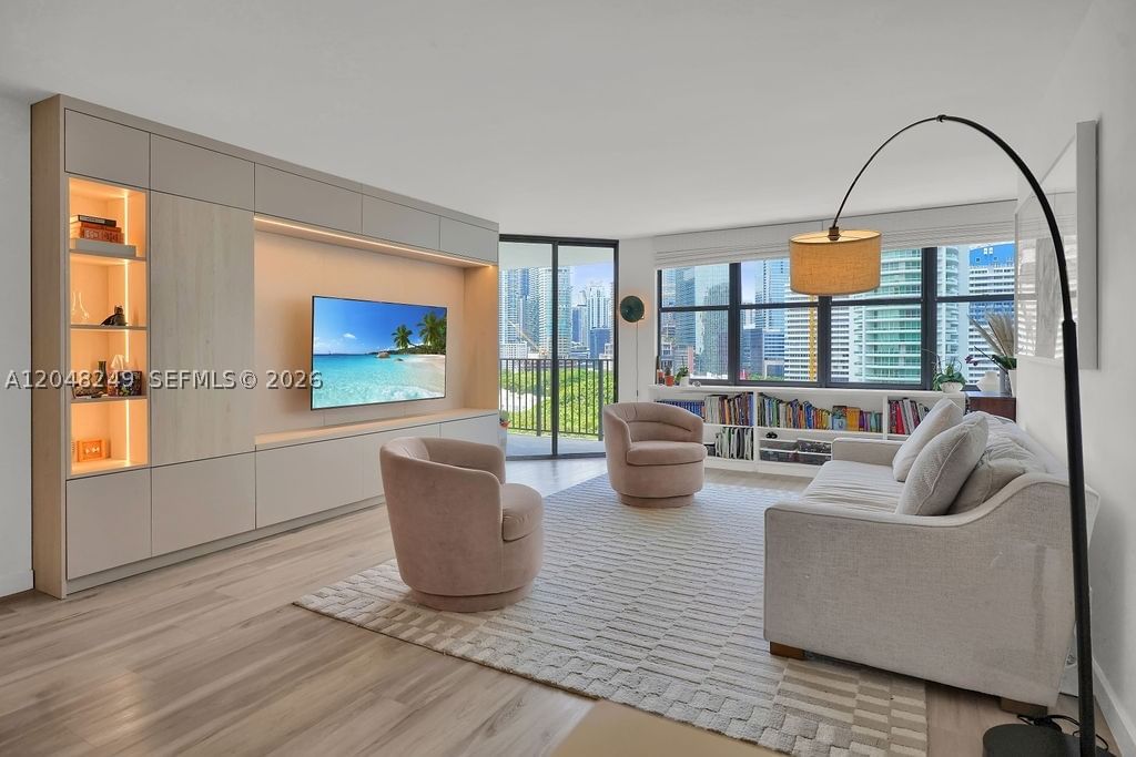 Real estate property located at 1901 Brickell Ave B1512, Miami-dade, Brickell Place Condo, Miami, FL