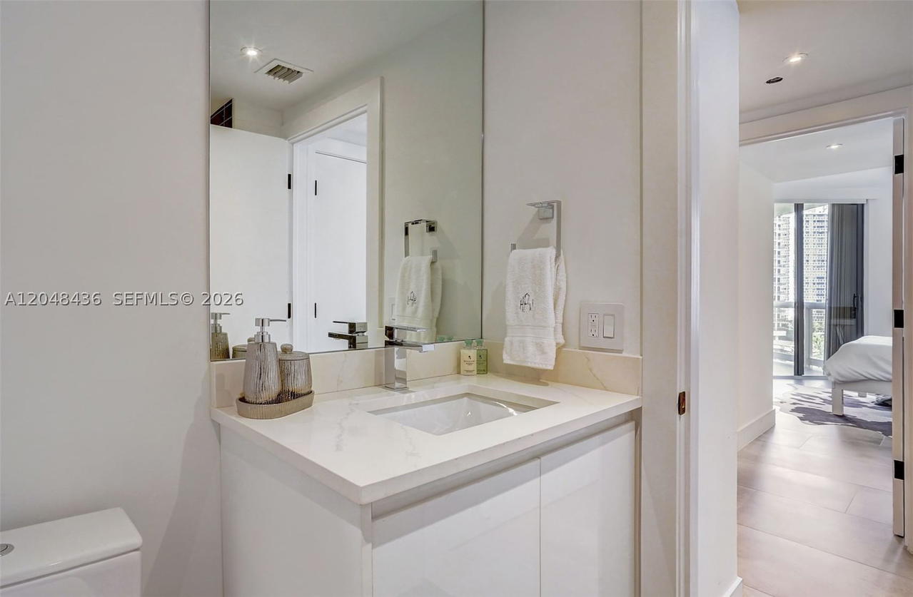 Real estate property located at 20191 Country Club Dr #802, Miami-dade, Terraces North Turnberry, Aventura, FL