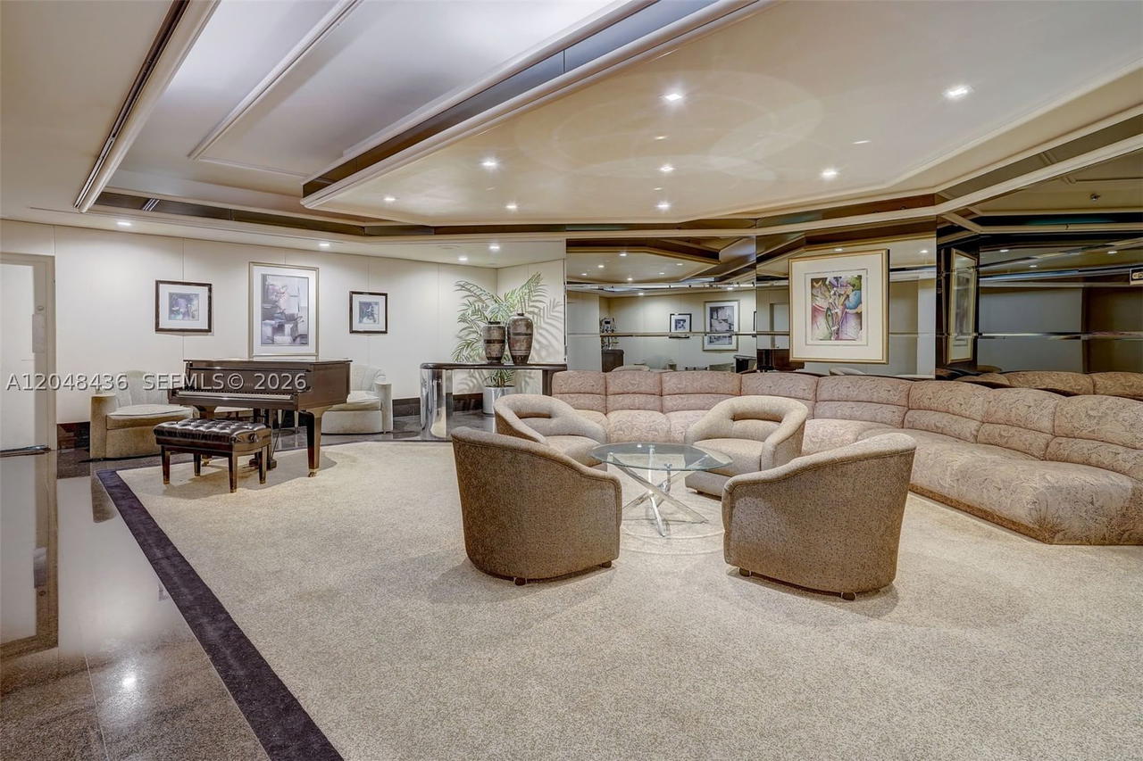 Real estate property located at 20191 Country Club Dr #802, Miami-dade, Terraces North Turnberry, Aventura, FL