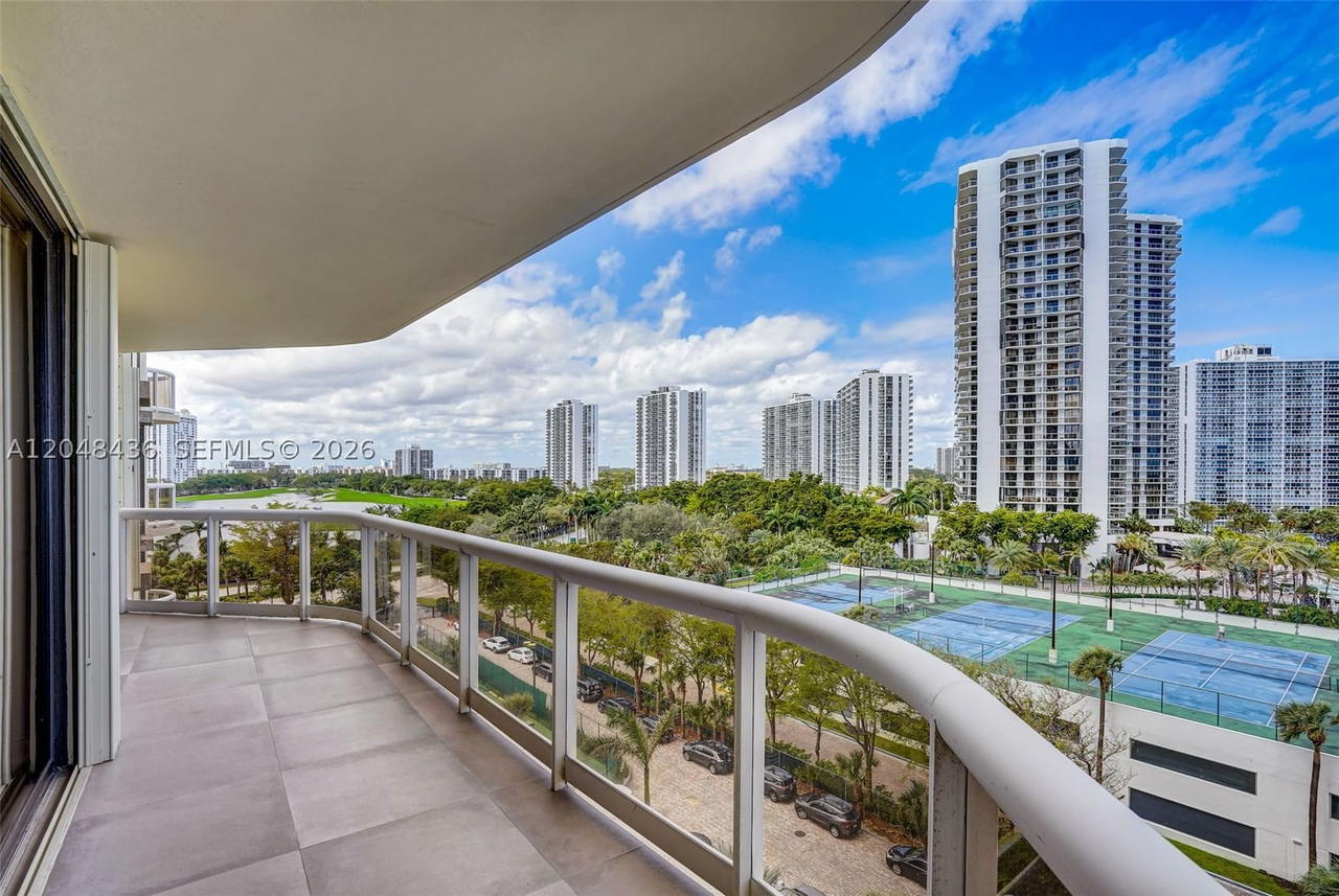 Real estate property located at 20191 Country Club Dr #802, Miami-dade, Terraces North Turnberry, Aventura, FL