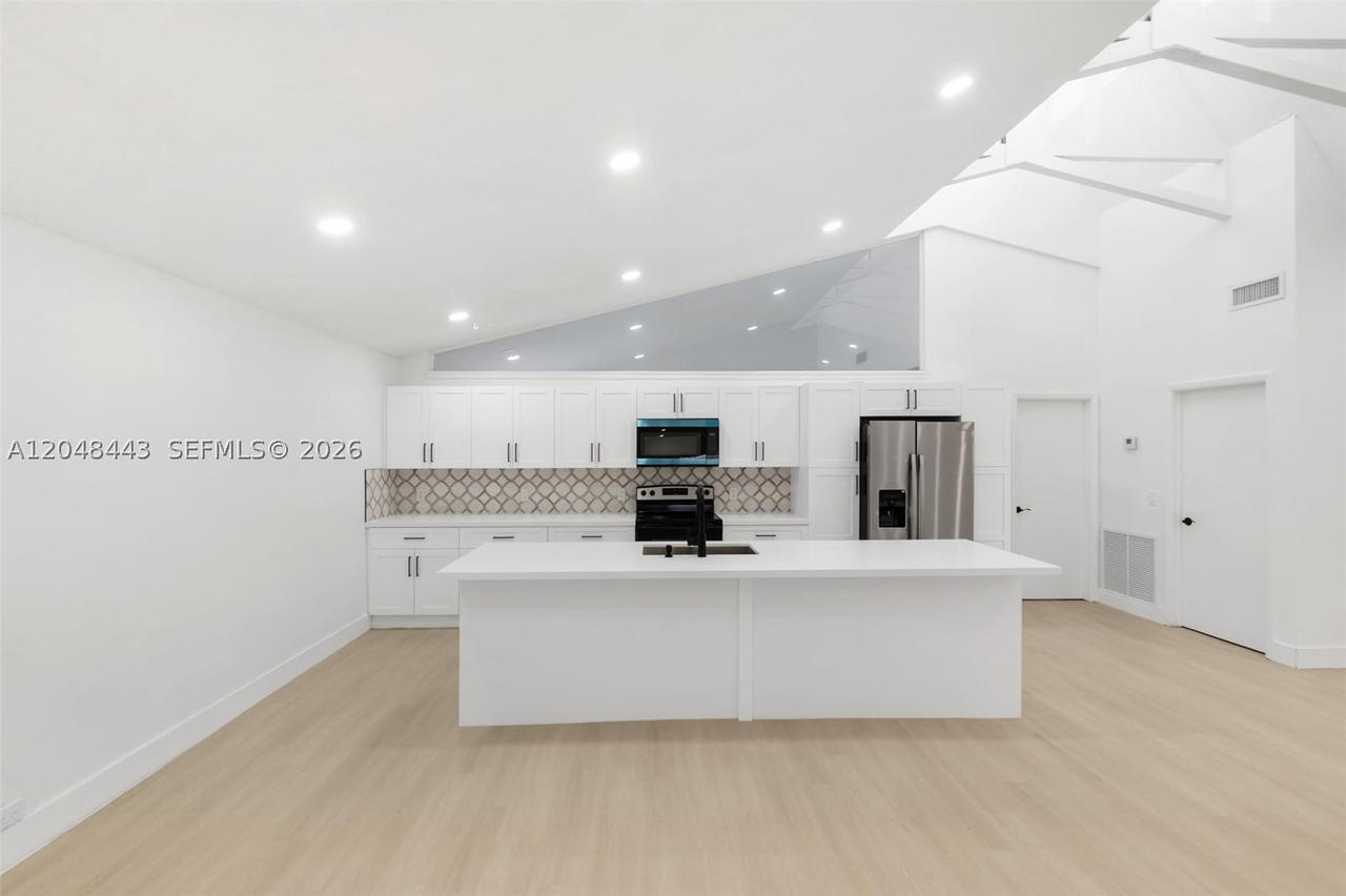 Real estate property located at 7428 49th Ct, Broward, Boulevard Woods North, Lauderhill, FL