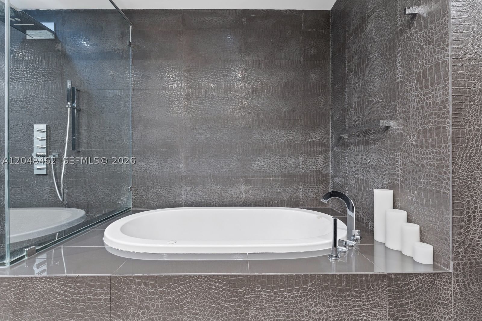 Real estate property located at 1425 Brickell Ave #42E, Miami-dade, Millennium Tower Residence, Miami, FL