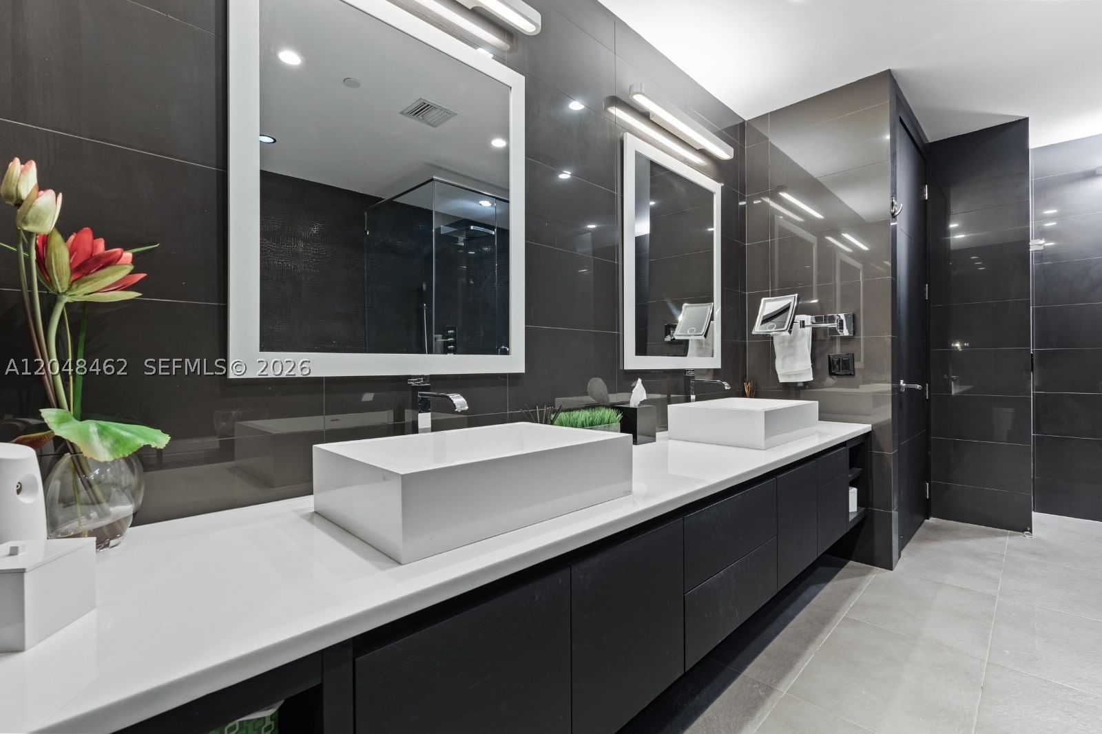 Real estate property located at 1425 Brickell Ave #42E, Miami-dade, Millennium Tower Residence, Miami, FL