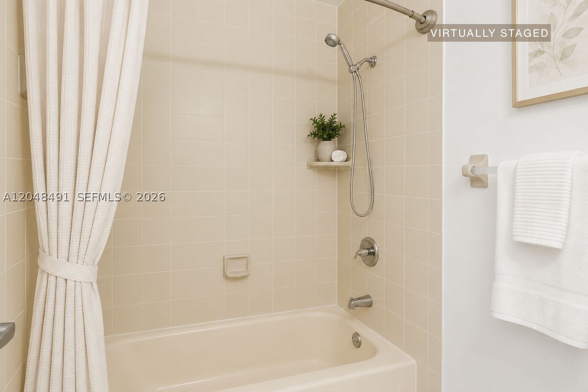 Real estate property located at 10014 Hammocks Blvd #204-4, Miami-dade, Blossoms At The Hammocks, Miami, FL