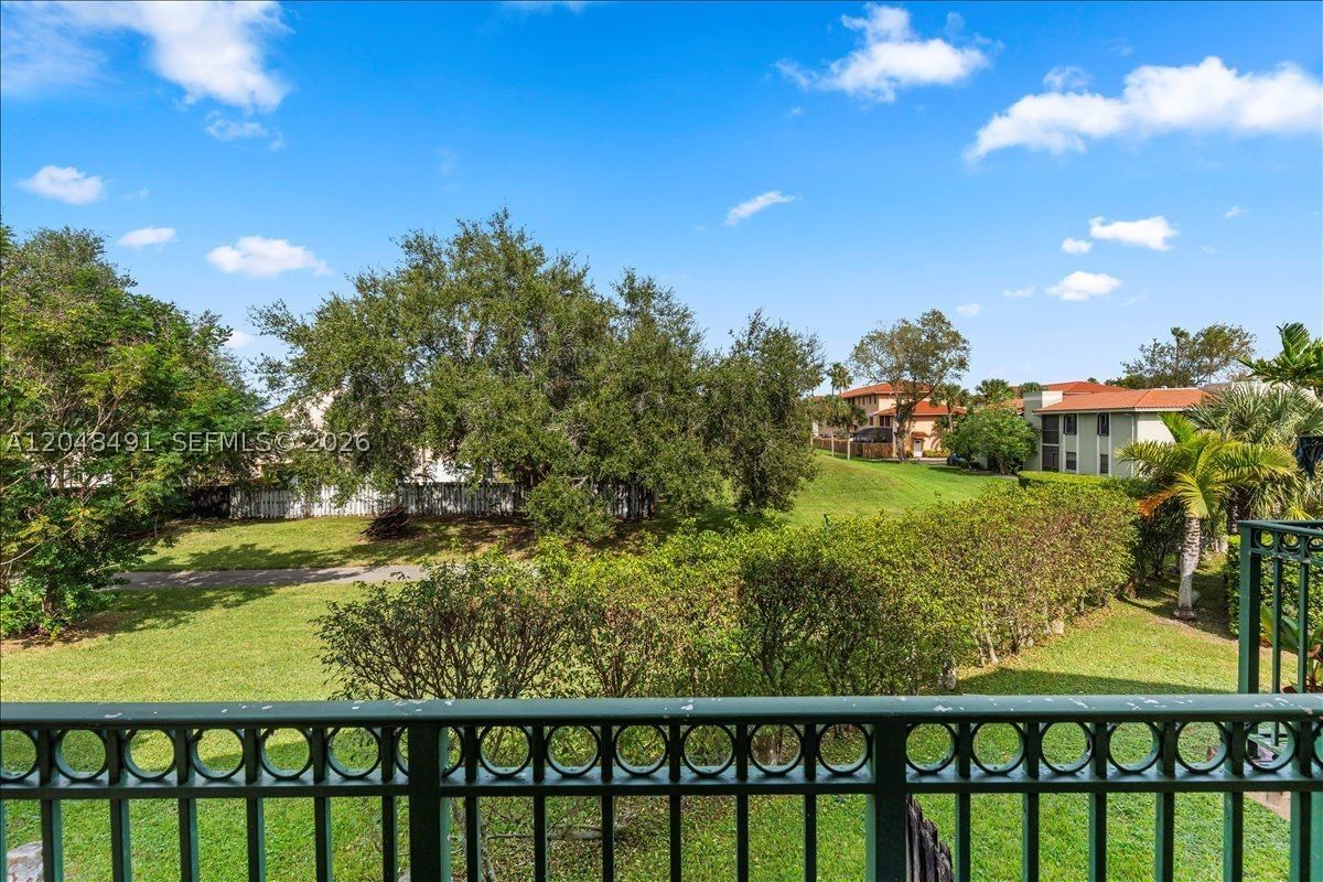 Real estate property located at 10014 Hammocks Blvd #204-4, Miami-dade, Blossoms At The Hammocks, Miami, FL