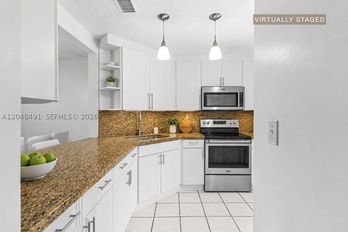 Real estate property located at 10014 Hammocks Blvd #204-4, Miami-dade, Blossoms At The Hammocks, Miami, FL