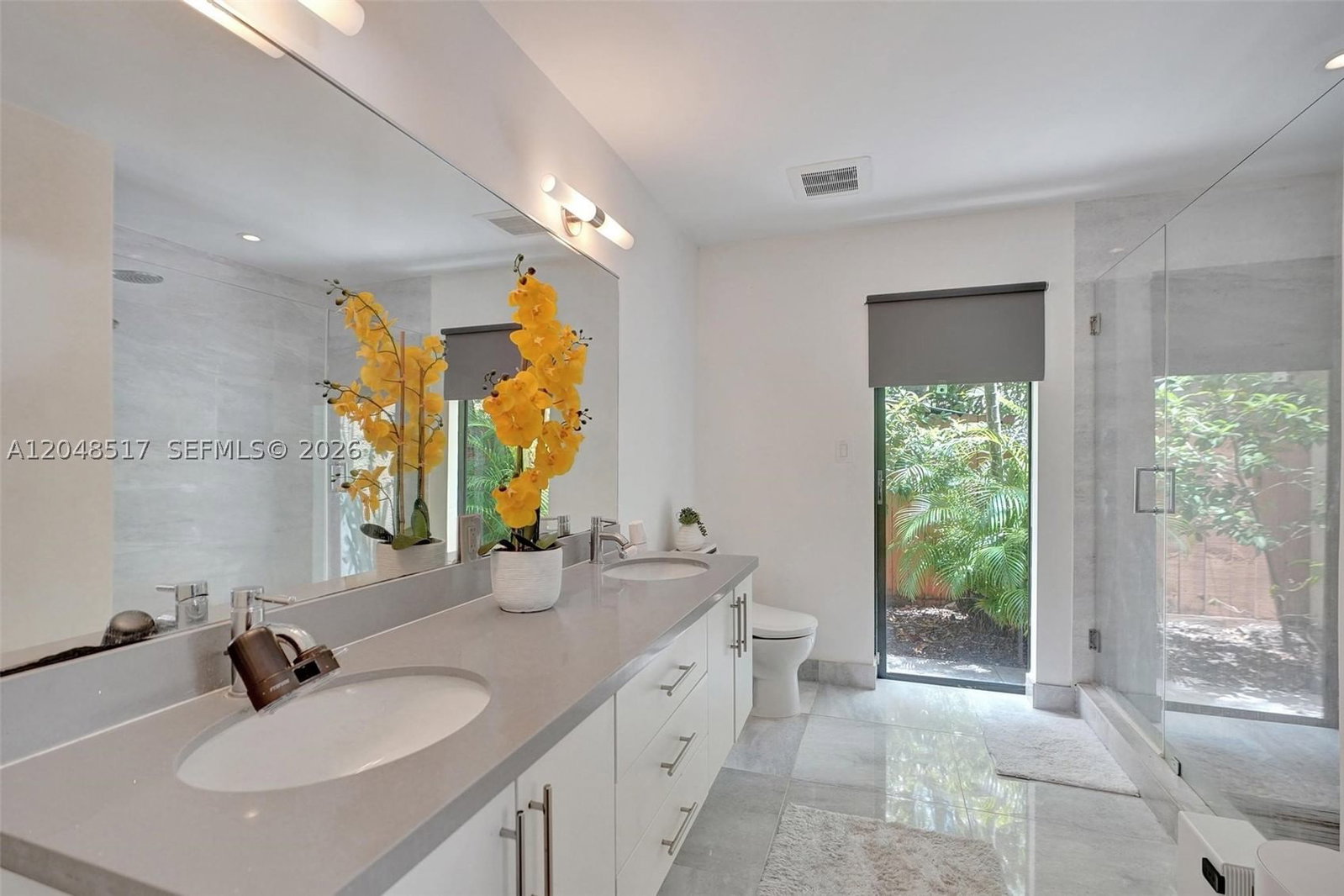 Real estate property located at 20475 10th Place, Miami-dade, Sky Lake Villas, Miami, FL
