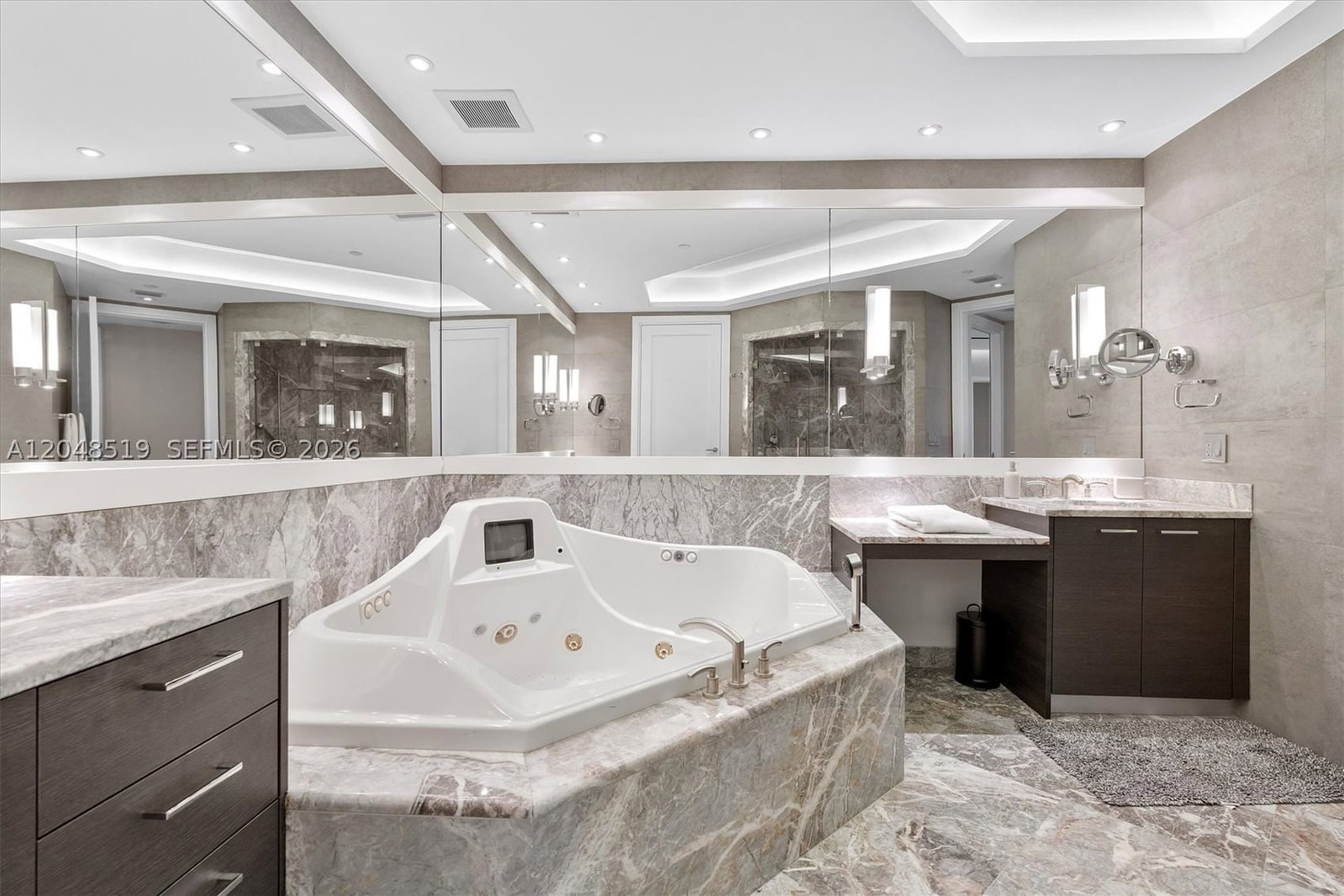 Real estate property located at 16051 Collins Ave #1102, Miami-dade, Turnberry Ocean Colony No, Sunny Isles Beach, FL