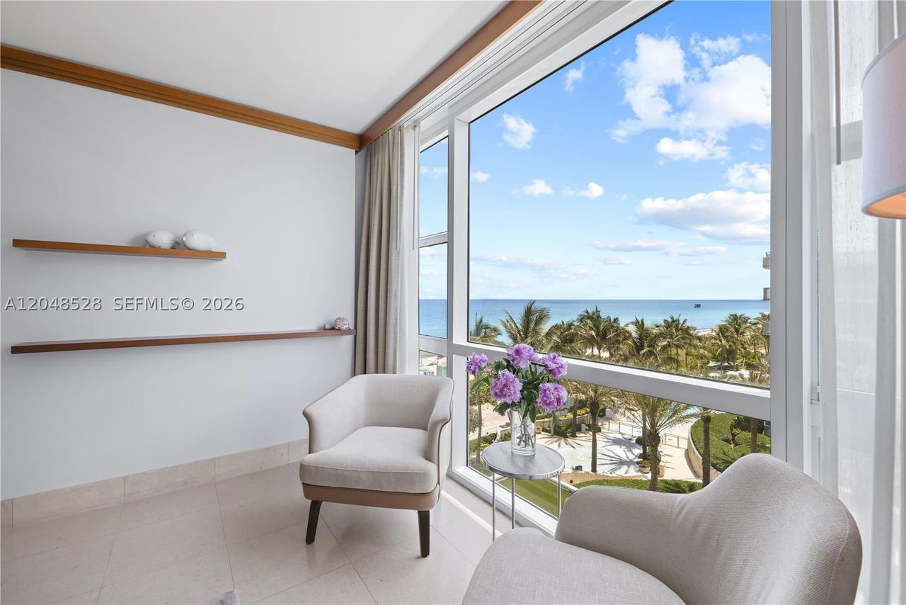 Real estate property located at 6801 Collins Ave #516, Miami-dade, Central Carillon Beach Co, Miami Beach, FL