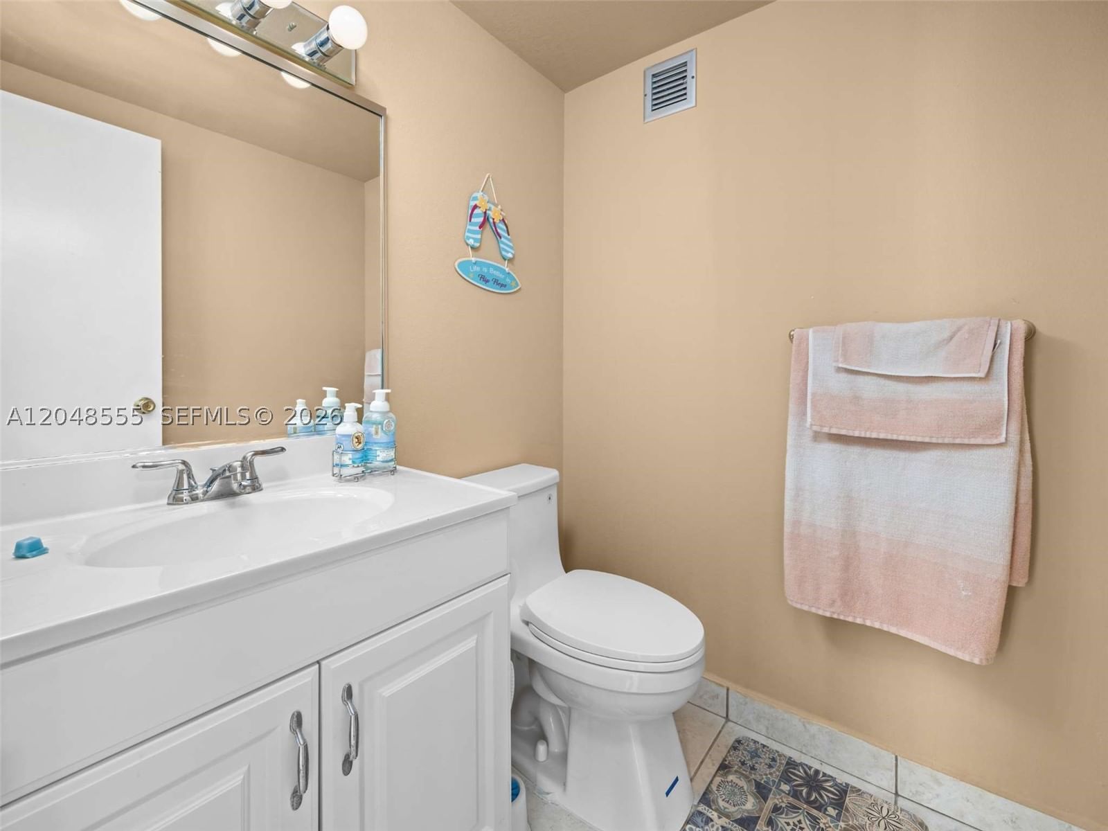 Real estate property located at 322 Buchanan St #703, Broward, Crystal Tower Inc Condo, Hollywood, FL