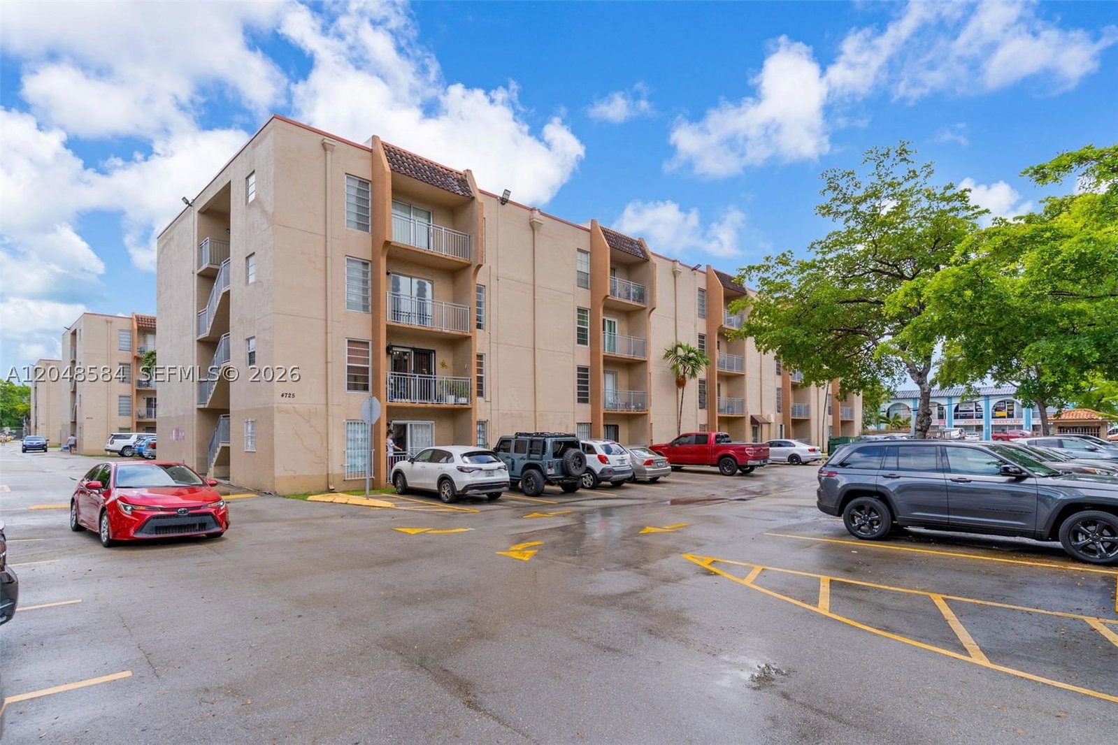 Real estate property located at 4715 7th St #306-2, Miami-dade, Sunset Villas Condo, Miami, FL