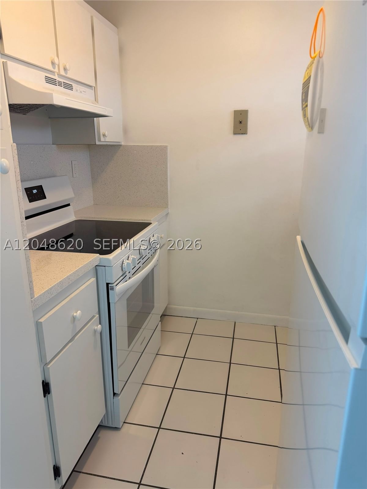 Real estate property located at 600 32nd Pl #312, Miami-dade, Poinciana At Miami Condo, Miami, FL