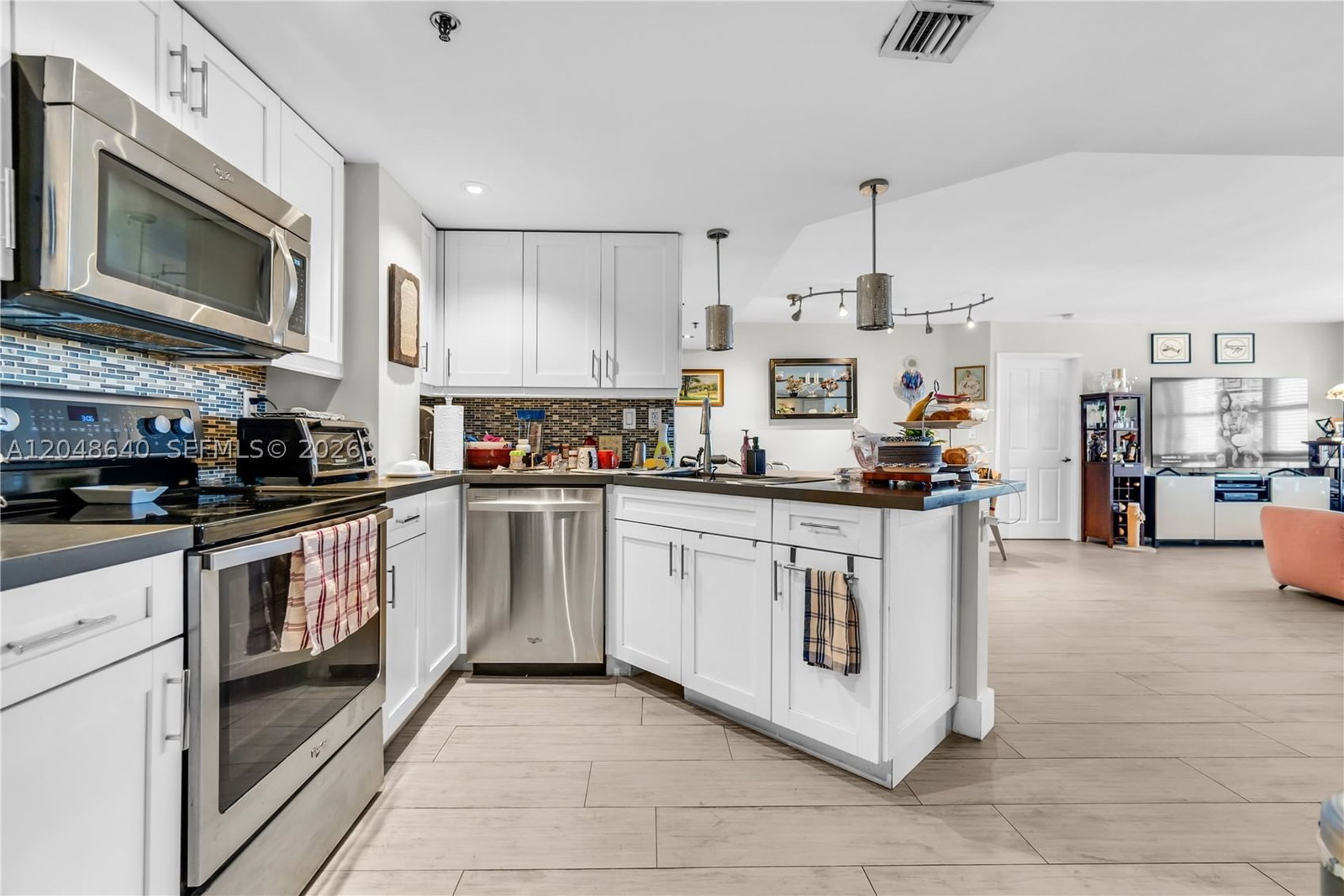 Real estate property located at 2351 Douglas Rd #1101, Miami-dade, Gables Terrace Condo, Miami, FL