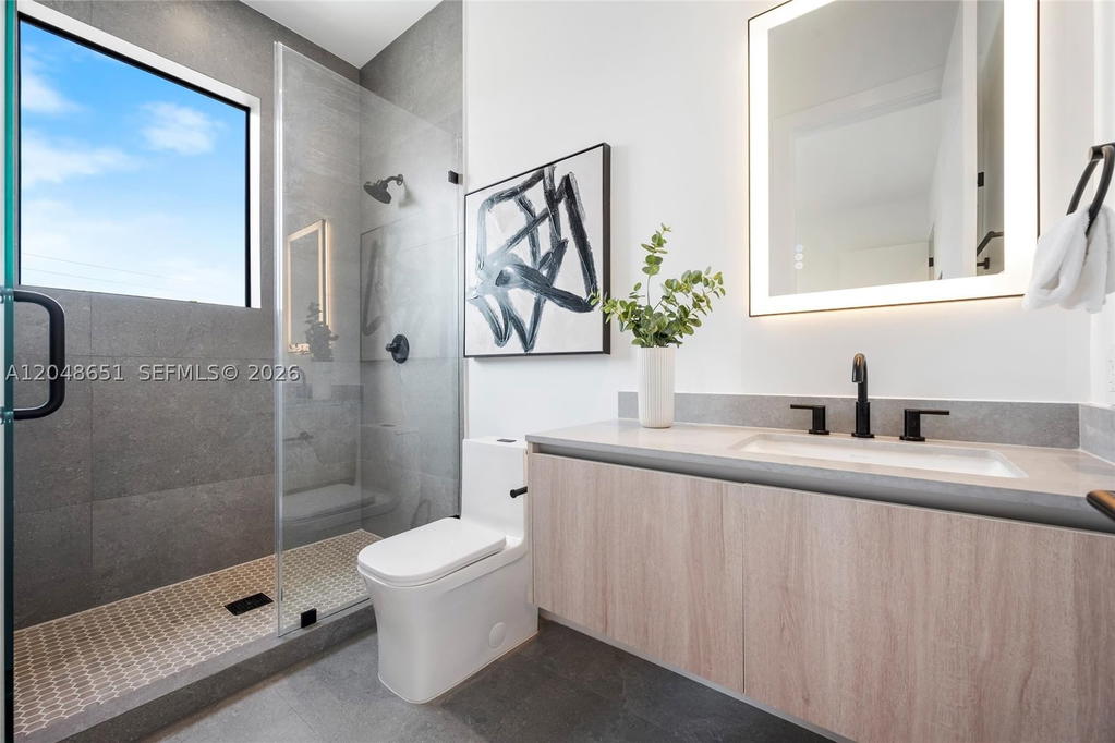 Real estate property located at 2787 34th Ave, Miami-dade, Silver Bluff Gardens, Miami, FL