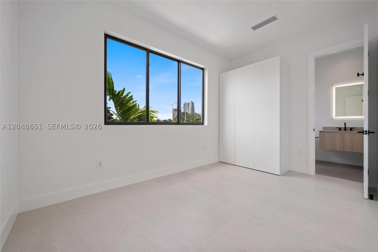 Real estate property located at 2787 34th Ave, Miami-dade, Silver Bluff Gardens, Miami, FL
