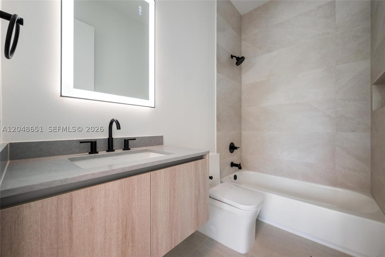 Real estate property located at 2787 34th Ave, Miami-dade, Silver Bluff Gardens, Miami, FL
