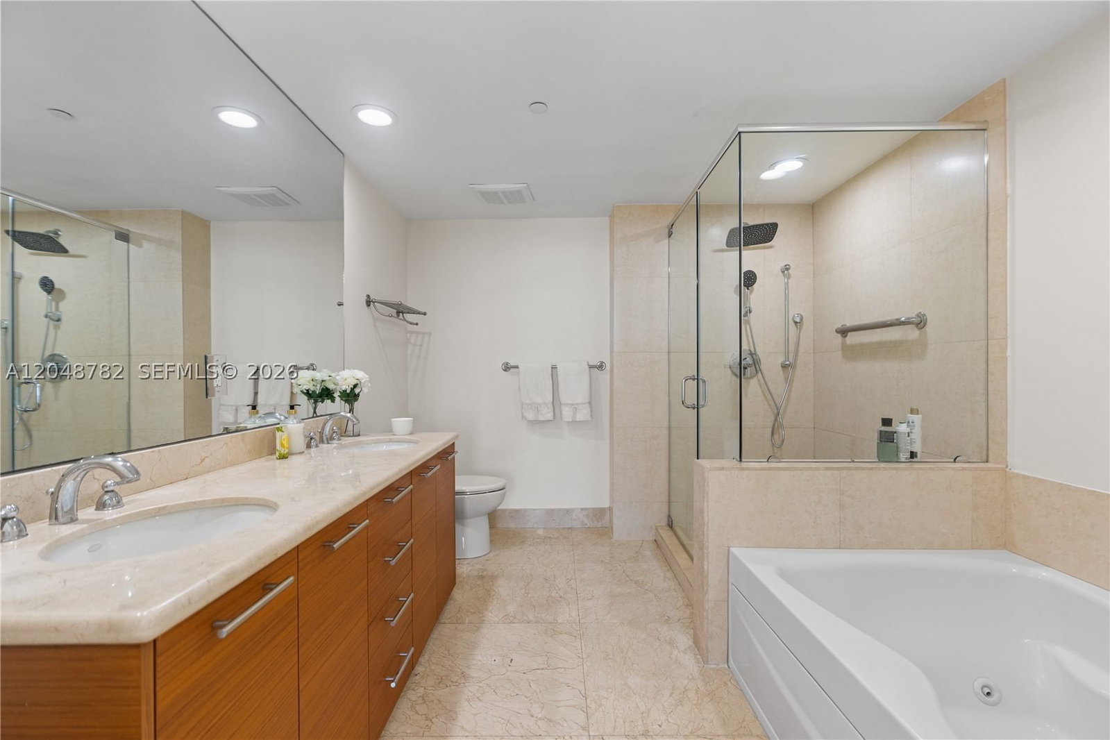 Real estate property located at 50 Biscayne Blvd #5210, Miami-dade, 50 Biscayne, Miami, FL