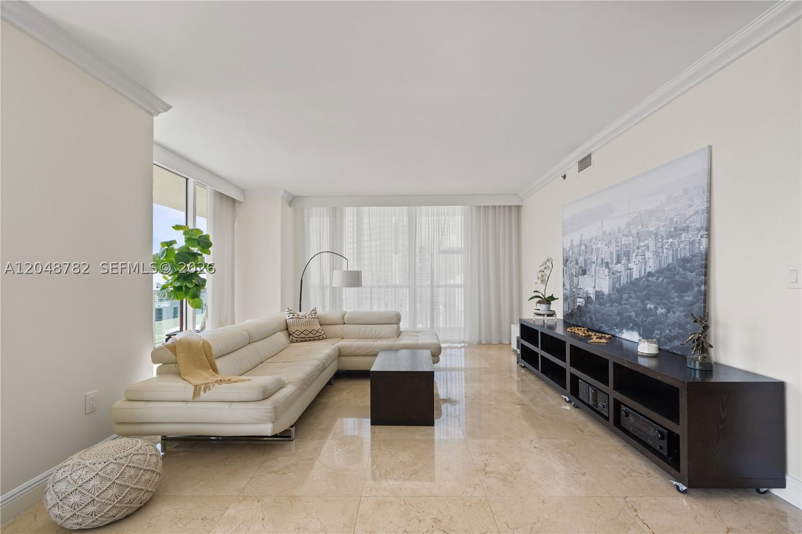 Real estate property located at 50 Biscayne Blvd #5210, Miami-dade, 50 Biscayne, Miami, FL
