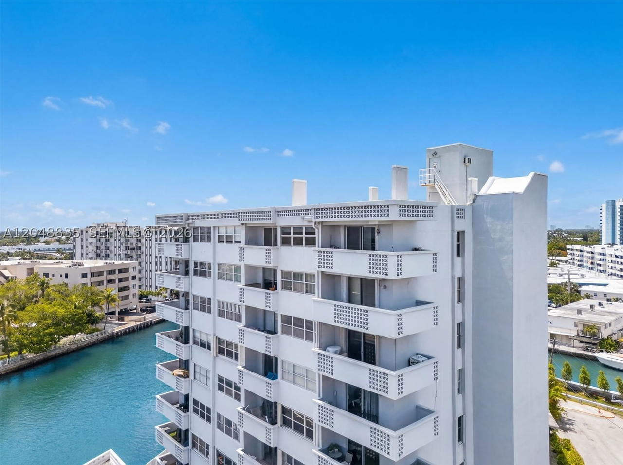Real estate property located at 7118 Bonita Dr #705, Miami-dade, Fountain Towers Condo, Miami Beach, FL