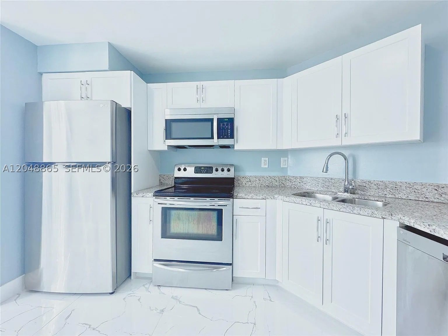 Real estate property located at 10014 Hammocks Blvd #201-4, Miami-dade, Blossoms At The Hammocks, Miami, FL