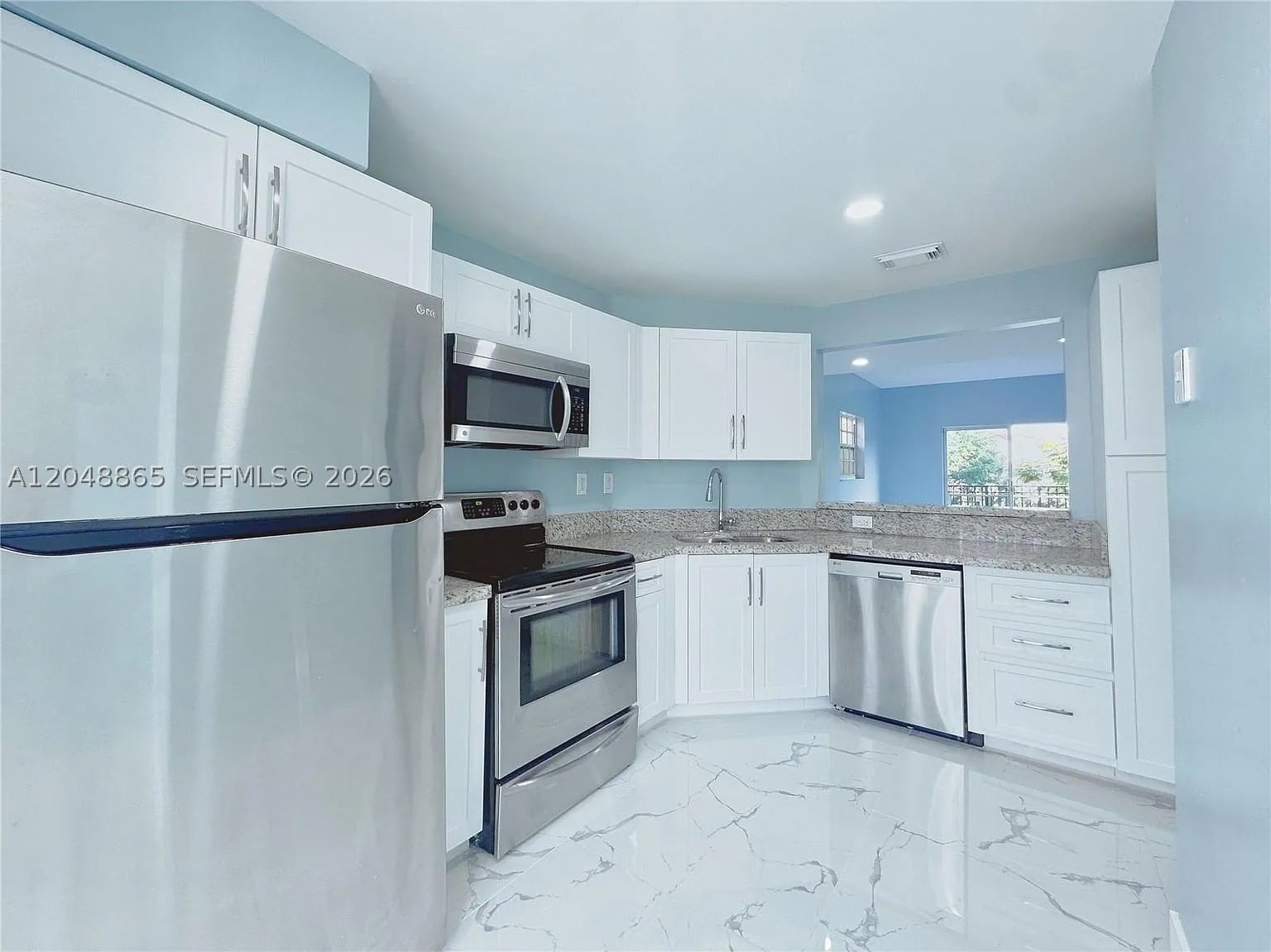Real estate property located at 10014 Hammocks Blvd #201-4, Miami-dade, Blossoms At The Hammocks, Miami, FL