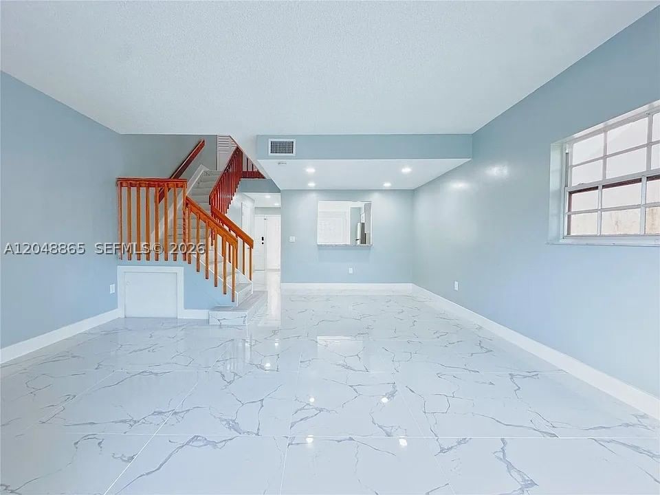 Real estate property located at 10014 Hammocks Blvd #201-4, Miami-dade, Blossoms At The Hammocks, Miami, FL
