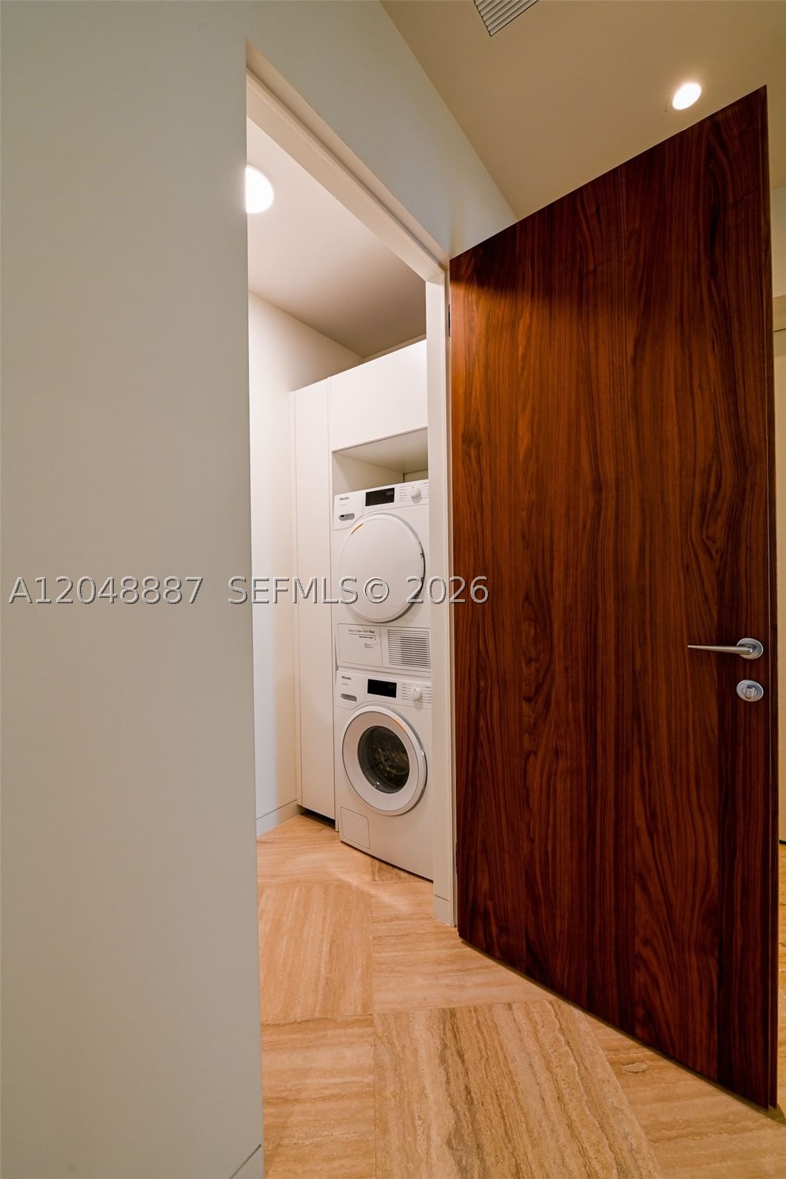 Real estate property located at 5 Grove Isle Dr L404, Miami-dade, Vita At Grove Isle Condo, Coconut Grove, FL
