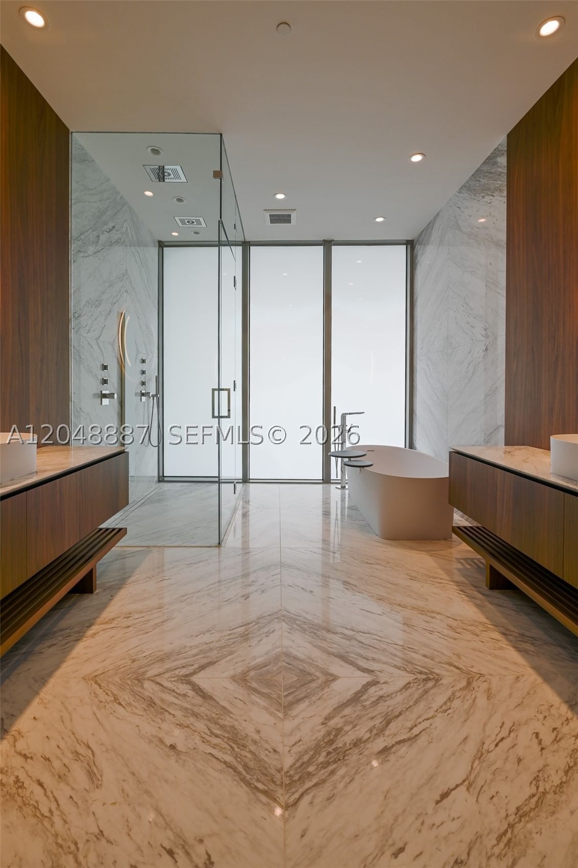 Real estate property located at 5 Grove Isle Dr L404, Miami-dade, Vita At Grove Isle Condo, Coconut Grove, FL