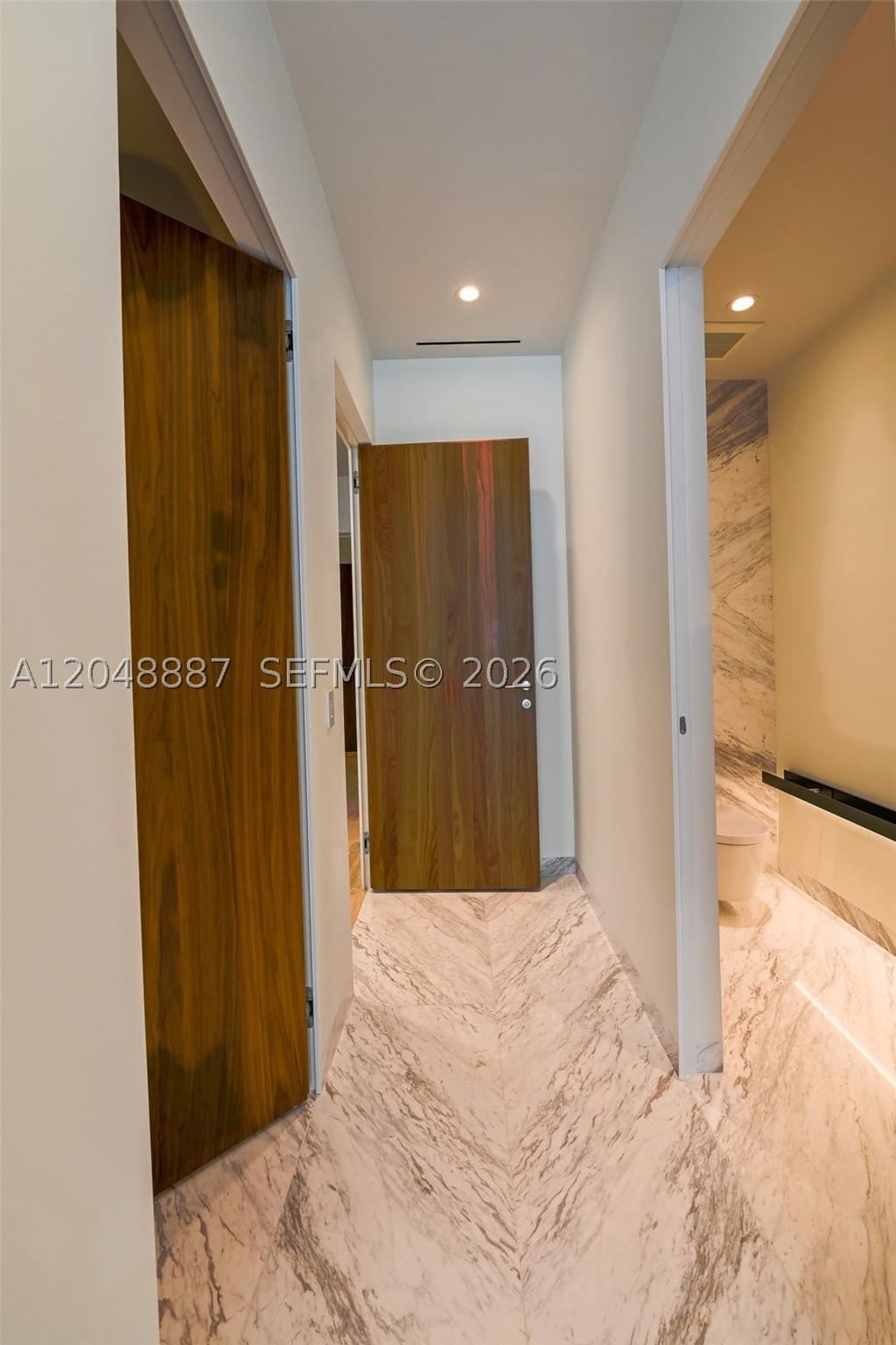 Real estate property located at 5 Grove Isle Dr L404, Miami-dade, Vita At Grove Isle Condo, Coconut Grove, FL