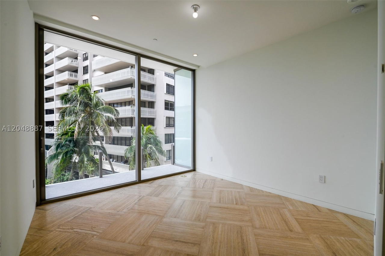 Real estate property located at 5 Grove Isle Dr L404, Miami-dade, Vita At Grove Isle Condo, Coconut Grove, FL