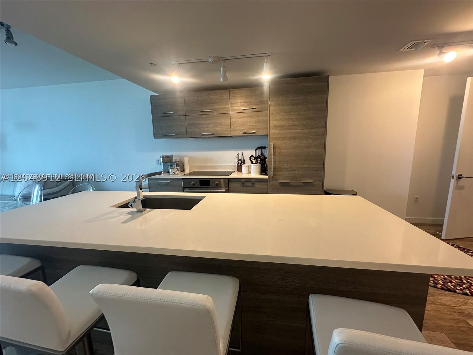 Real estate property located at 650 32nd St #4205, Miami-dade, Paraiso Bay Condo, Miami, FL