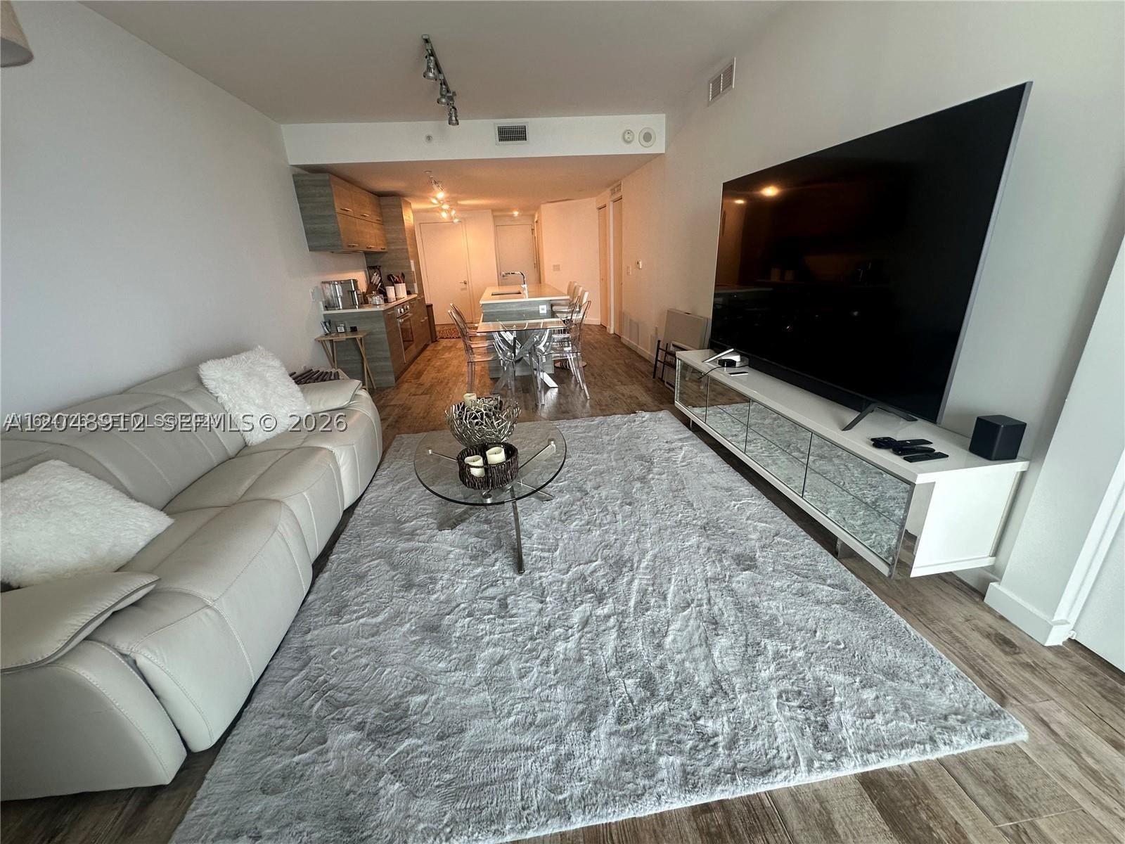 Real estate property located at 650 32nd St #4205, Miami-dade, Paraiso Bay Condo, Miami, FL