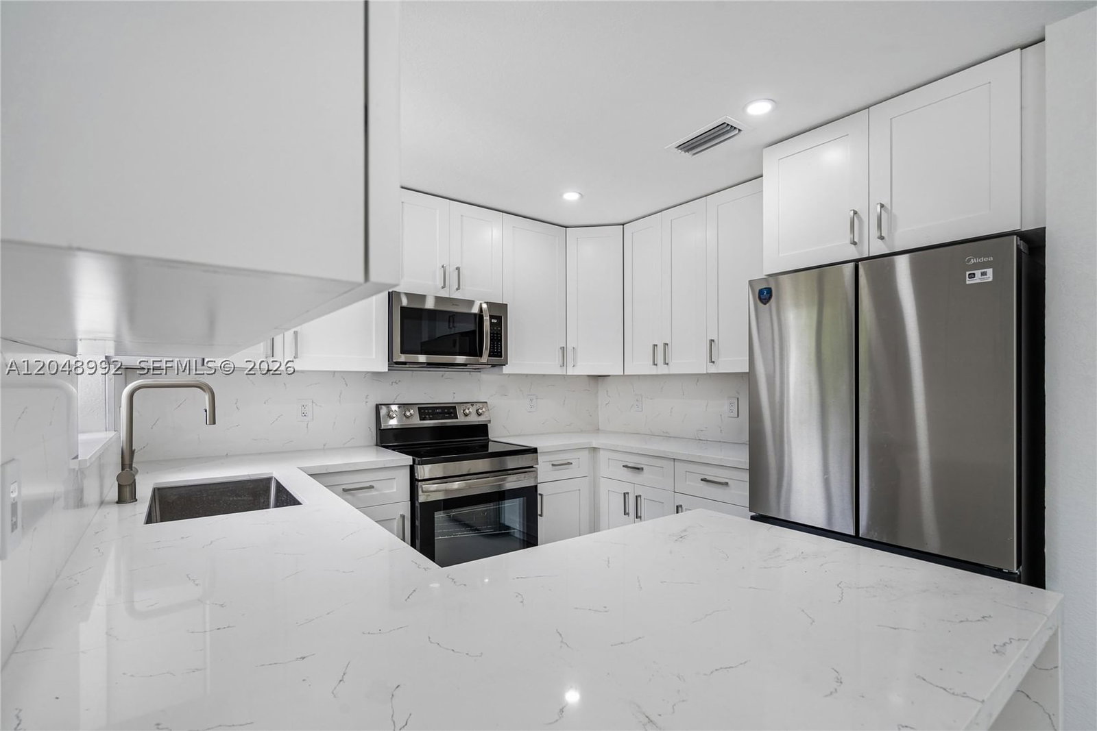 Real estate property located at 321 36th St, Broward, Lloyd Estates, Oakland Park, FL