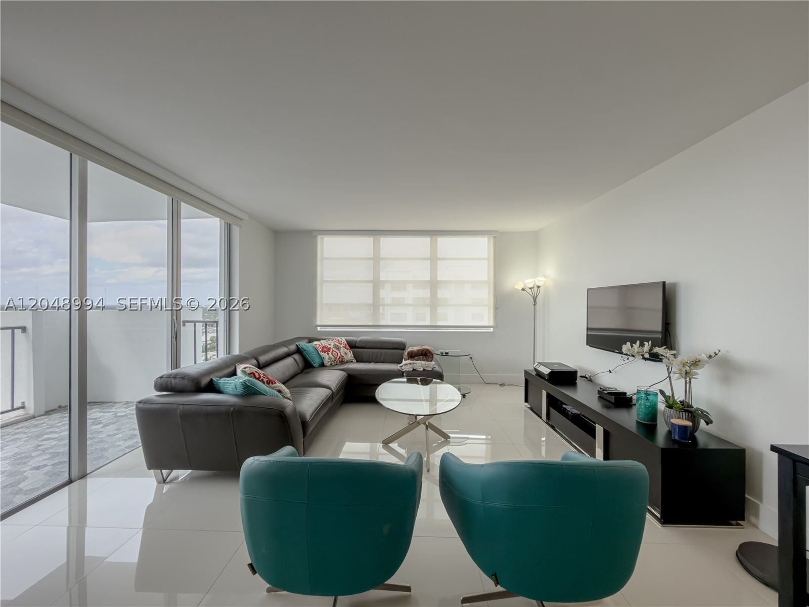 Real estate property located at 2750 183rd St #2108, Miami-dade, Commodore Plaza Condo, Aventura, FL