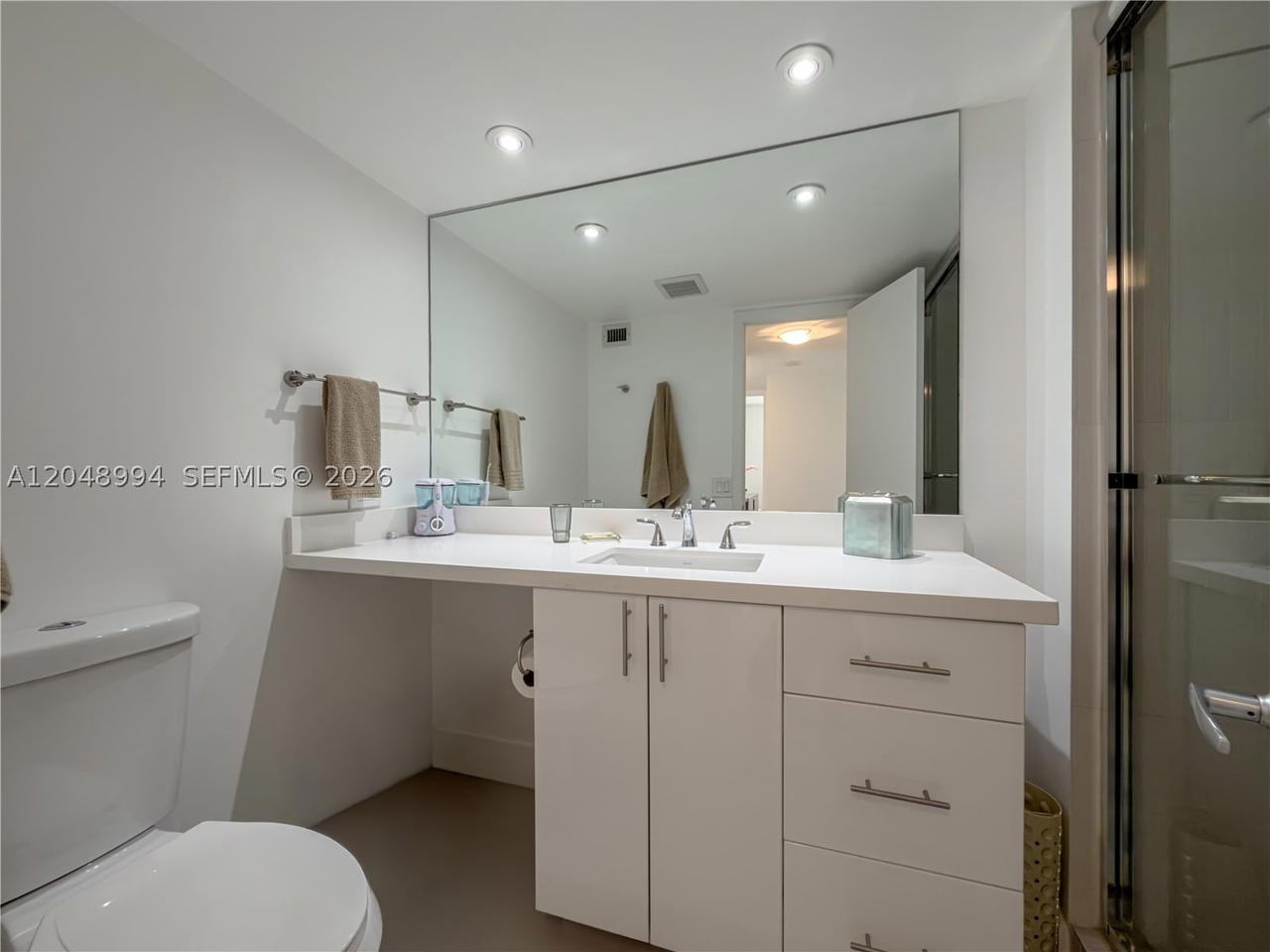 Real estate property located at 2750 183rd St #2108, Miami-dade, Commodore Plaza Condo, Aventura, FL