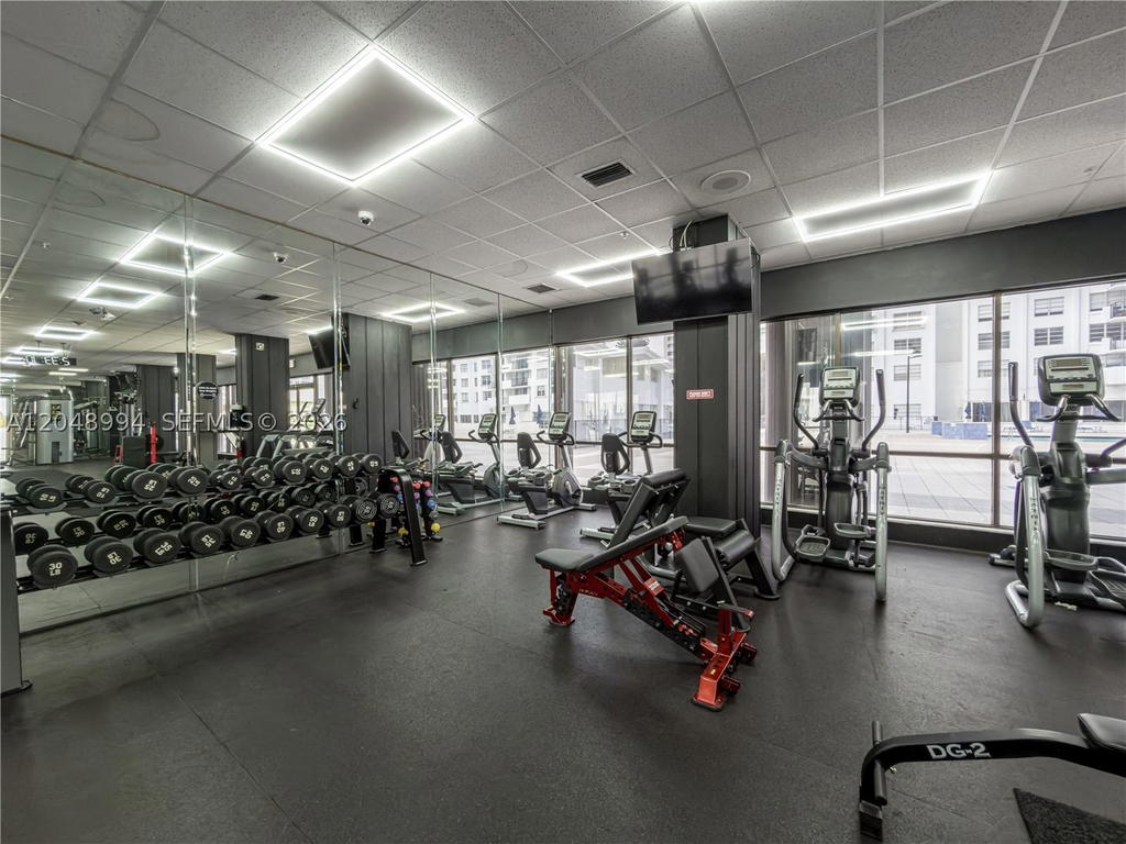 Real estate property located at 2750 183rd St #2108, Miami-dade, Commodore Plaza Condo, Aventura, FL