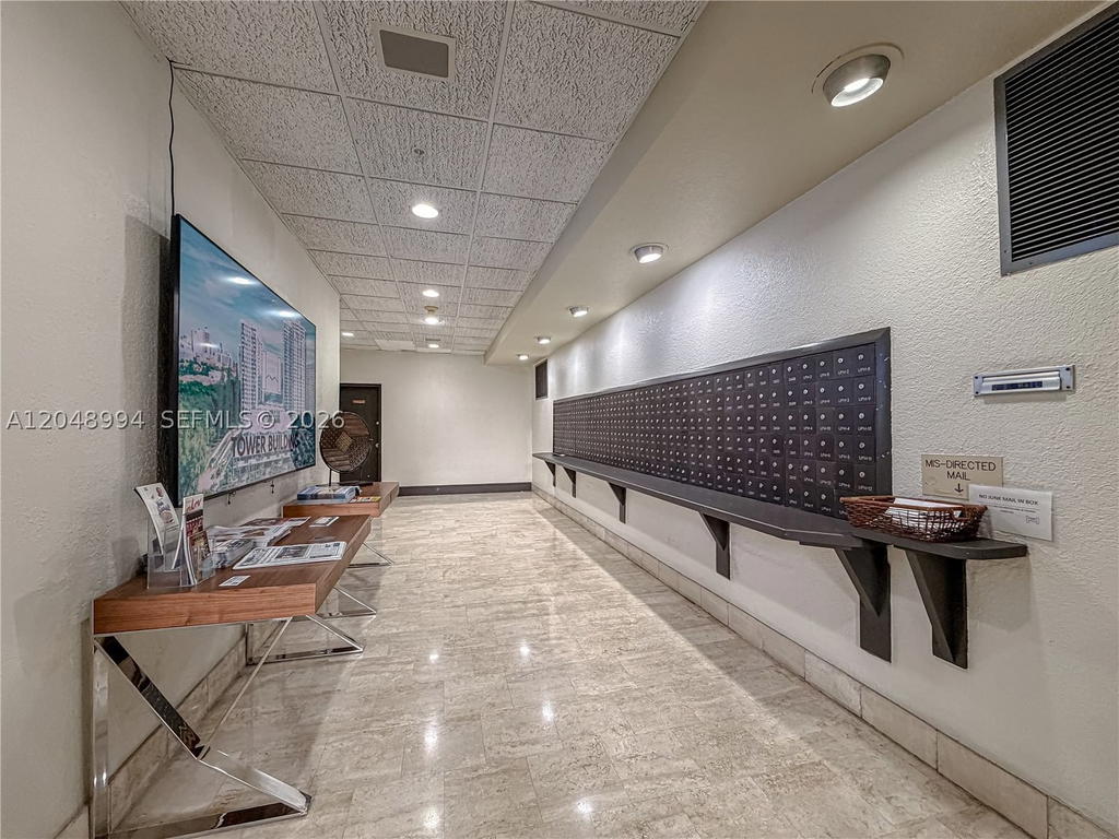 Real estate property located at 2750 183rd St #2108, Miami-dade, Commodore Plaza Condo, Aventura, FL