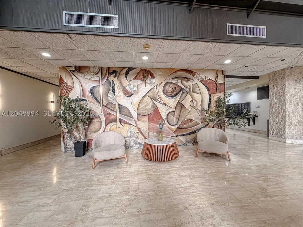 Real estate property located at 2750 183rd St #2108, Miami-dade, Commodore Plaza Condo, Aventura, FL