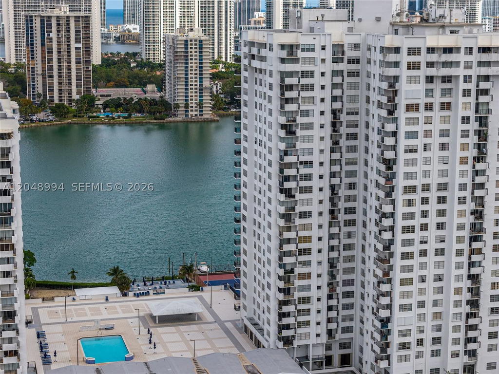Real estate property located at 2750 183rd St #2108, Miami-dade, Commodore Plaza Condo, Aventura, FL