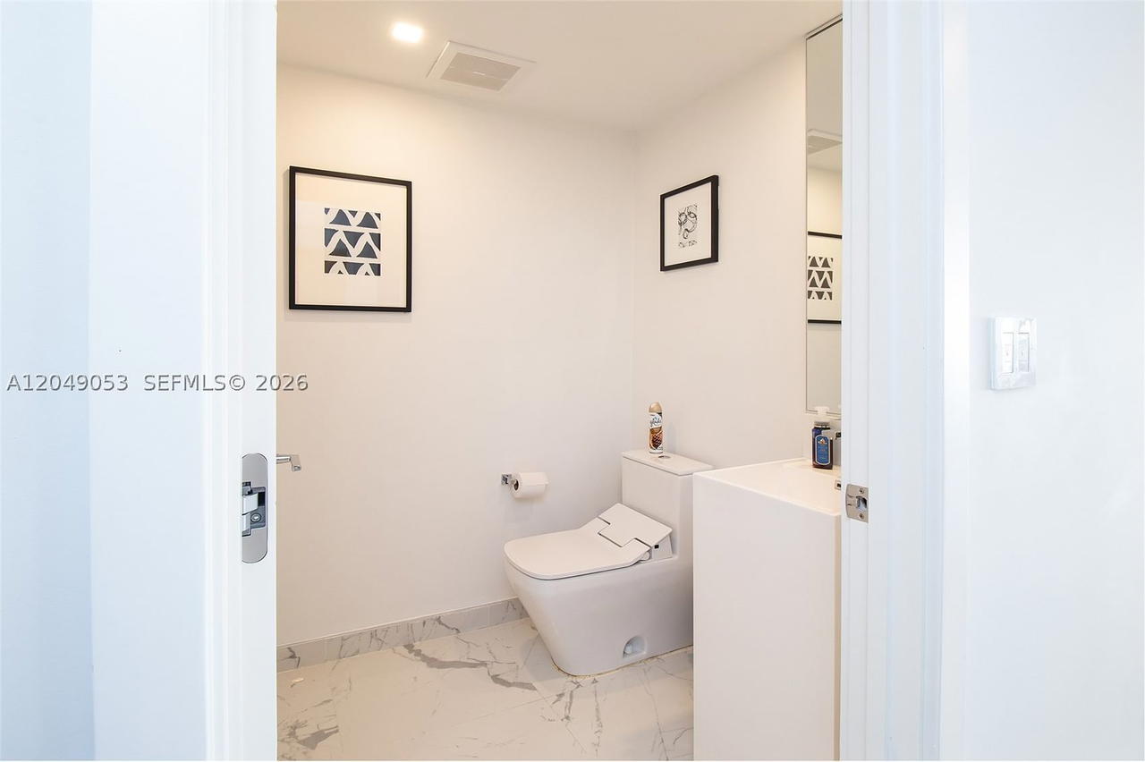 Real estate property located at 17375 Collins Ave #701, Miami-dade, Ocean Point Beach Club Co, Sunny Isles Beach, FL