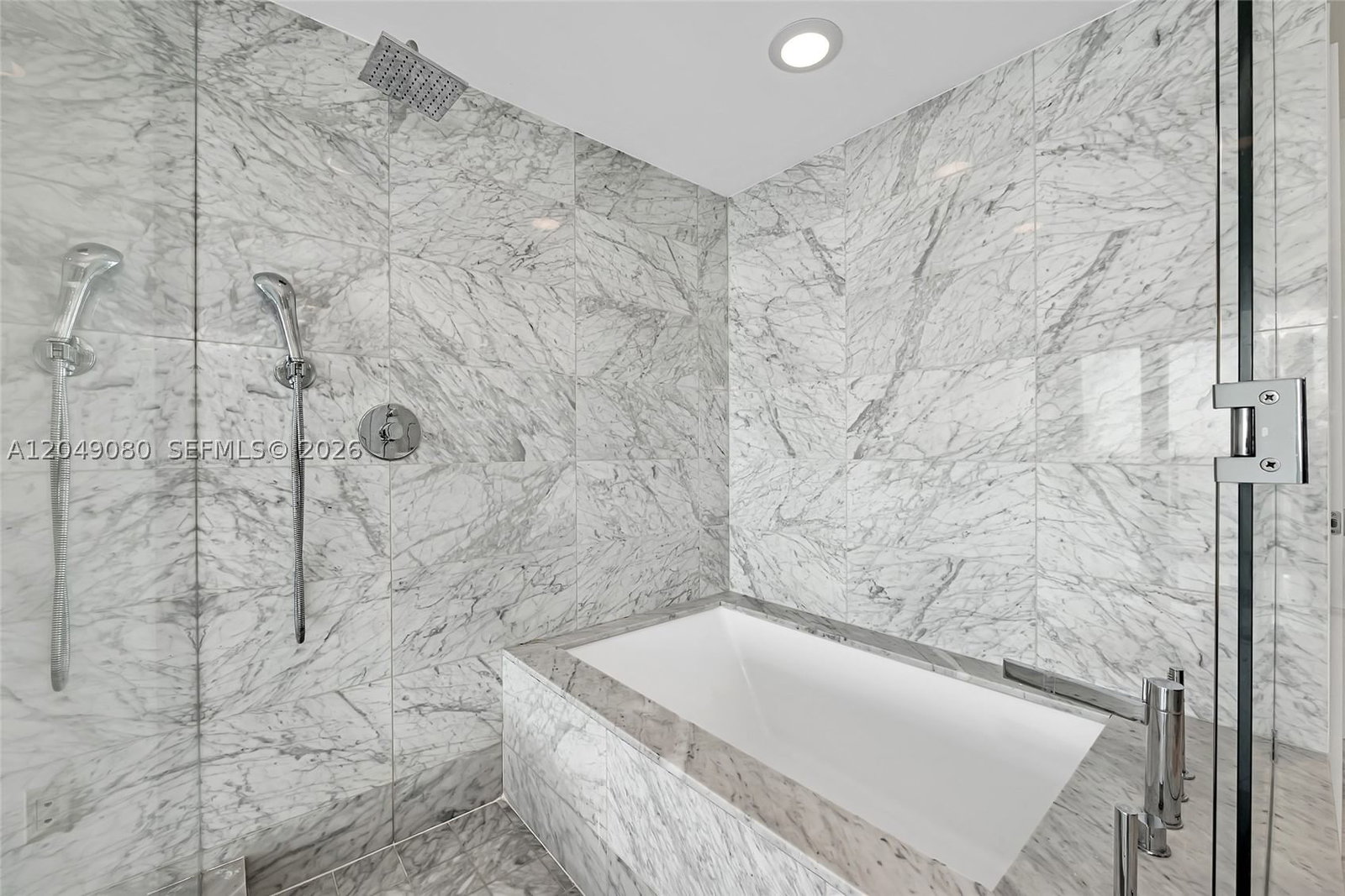 Real estate property located at 3131 7th Ave #1806, Miami-dade, One Paraiso Condo, Miami, FL