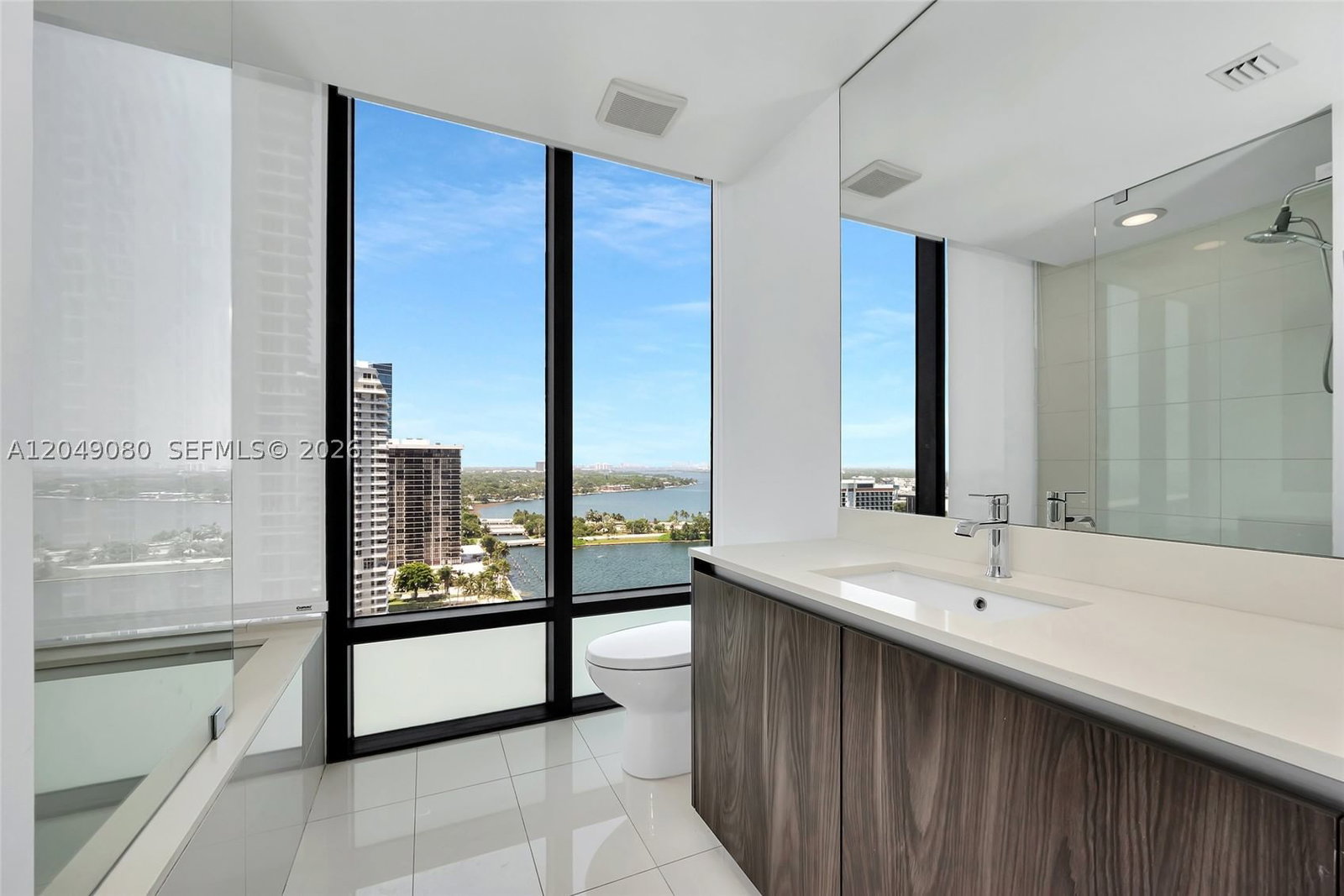Real estate property located at 3131 7th Ave #1806, Miami-dade, One Paraiso Condo, Miami, FL