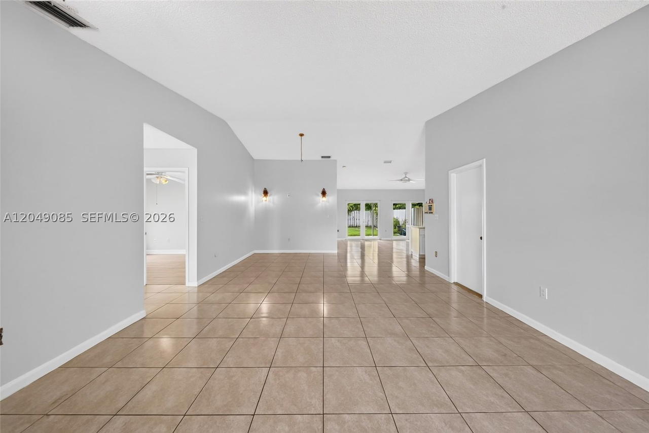 Real estate property located at 14412 115th St, Miami-dade, California Hills, Miami, FL