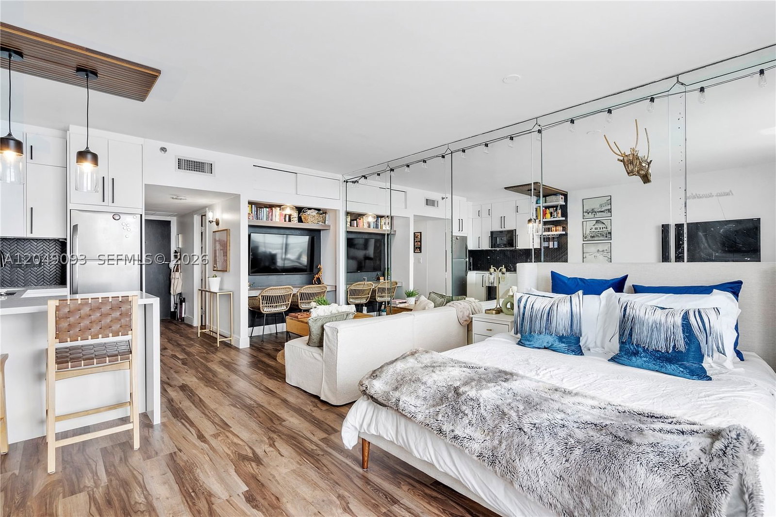 Real estate property located at 555 15th St #518, Miami-dade, Venetia Condo, Miami, FL